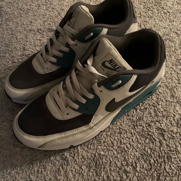 Nike’s Running / Casual Shoes. - Picture 5 of 8